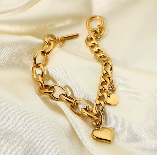 Golden_Stainless_Steel_And_Hypoallergenic_Coating_Bracelet_For_Women